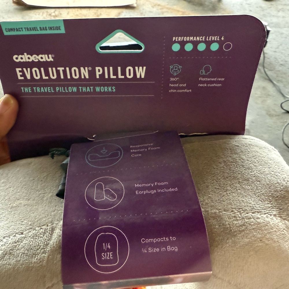 Cabeau Evolution Pillow - Gray NWT - Picture 4 of 5